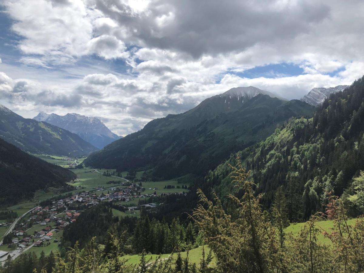 Ferienwohnungen Haus Almrausch Bichlbach Bagian luar foto